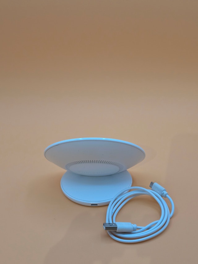 Samsung Fast Charge Wireless Charger Stand EP-NG930 - photo 3
