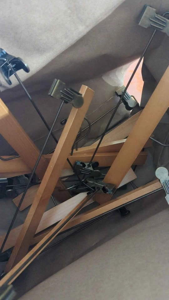 9 Clothing Hangers - photo 2