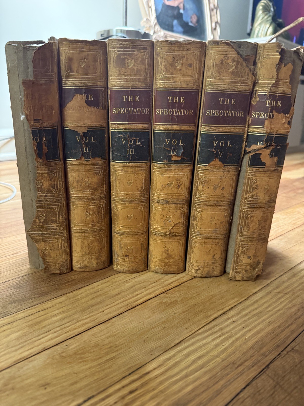 The Spectator; a new edition, carefully revised in six volumes 1