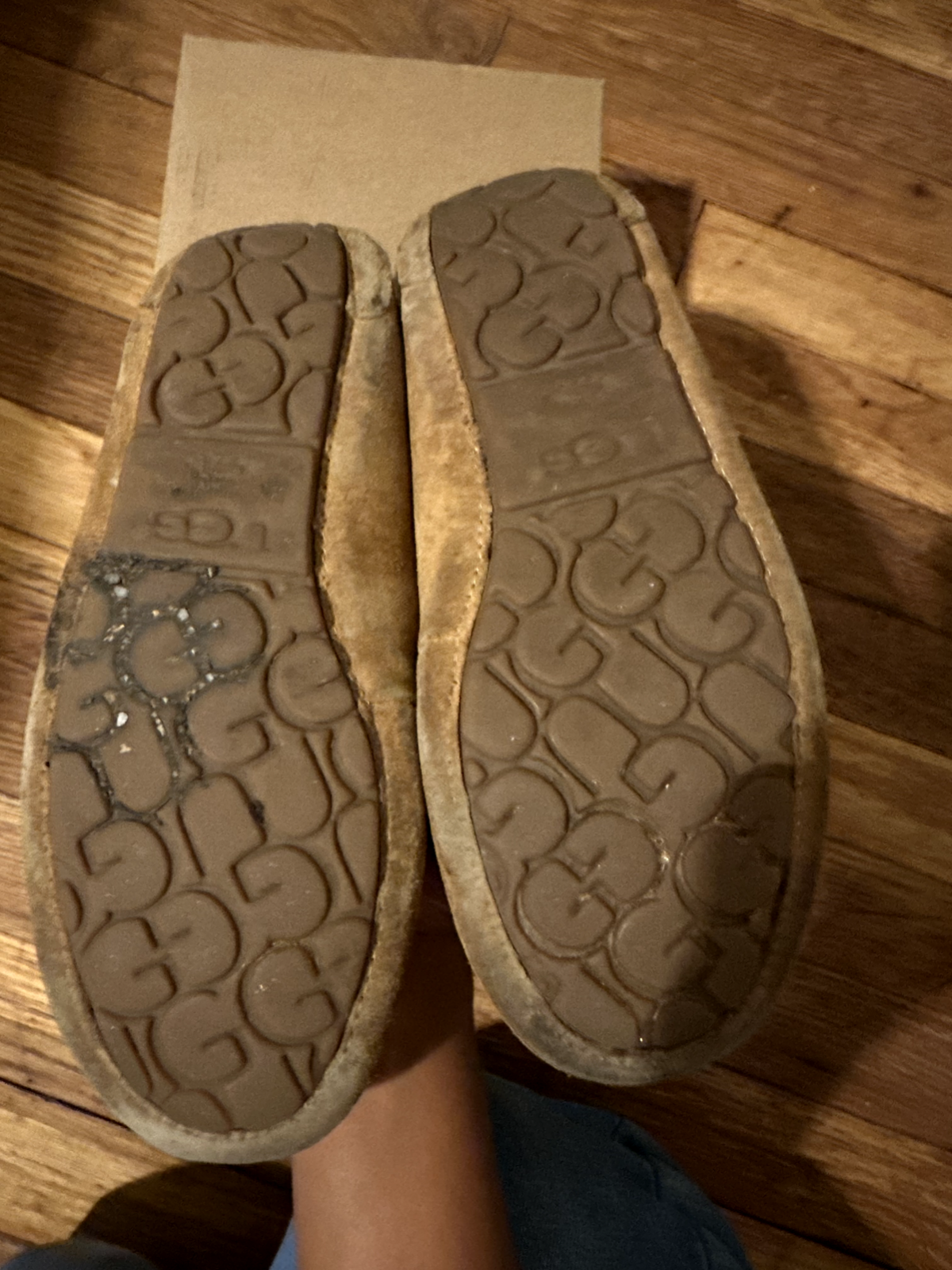 UGG Australia Women's Ansley Slipper with charm USED SIZE 8 - photo 5