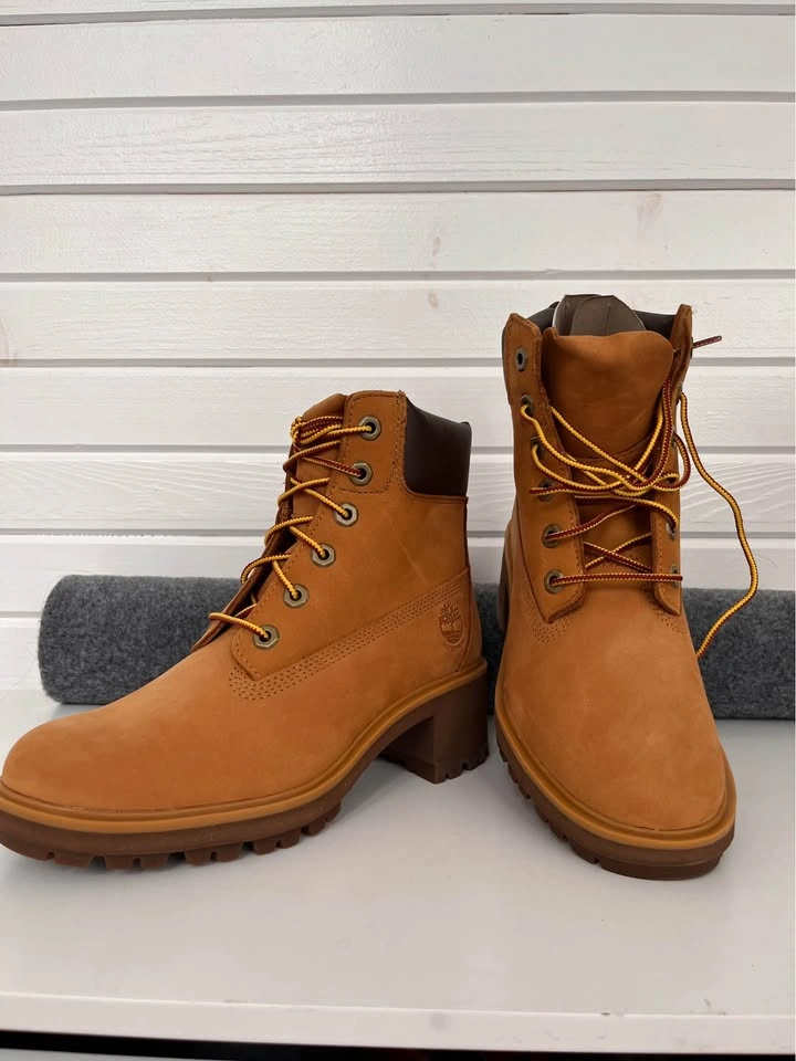 Brand New Timberland Kinsley Waterproof Boots  (Women’s Size 8M) - photo 4