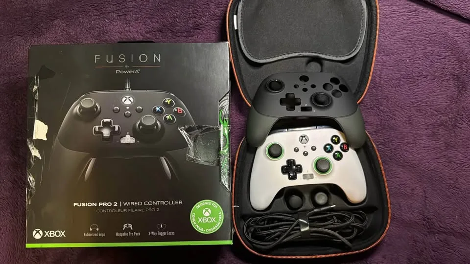 Power A Fusion Pro 2 Xbox controller. Lightly used thumbnail