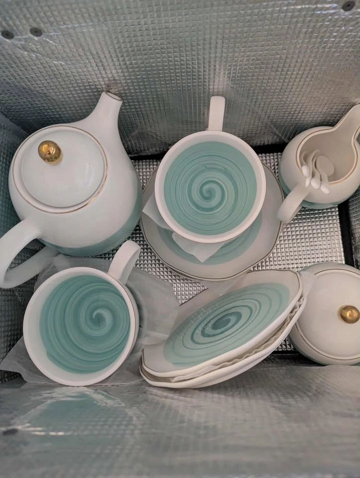 16 PIECE COFFEE/TEA POT SERVING SET BLUE NEVER USED - photo 4