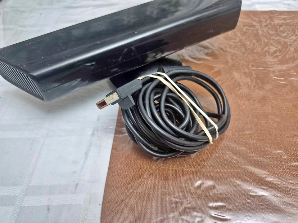 Xbox 360 Kinect Sensor