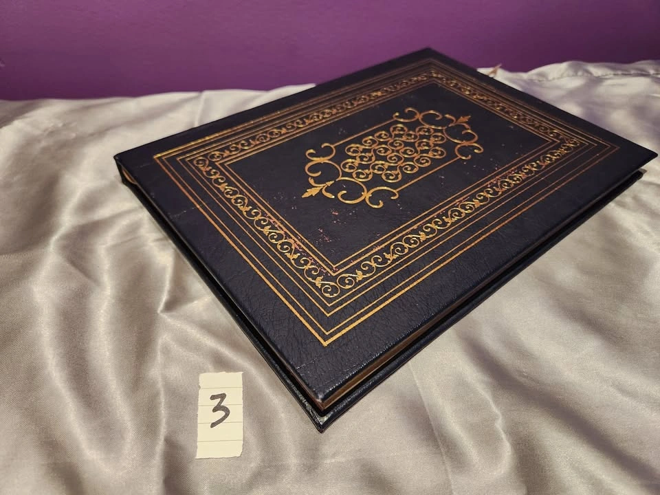 Easton Press: She Stoops to Conquer by Goldsmith 1978 - photo 2