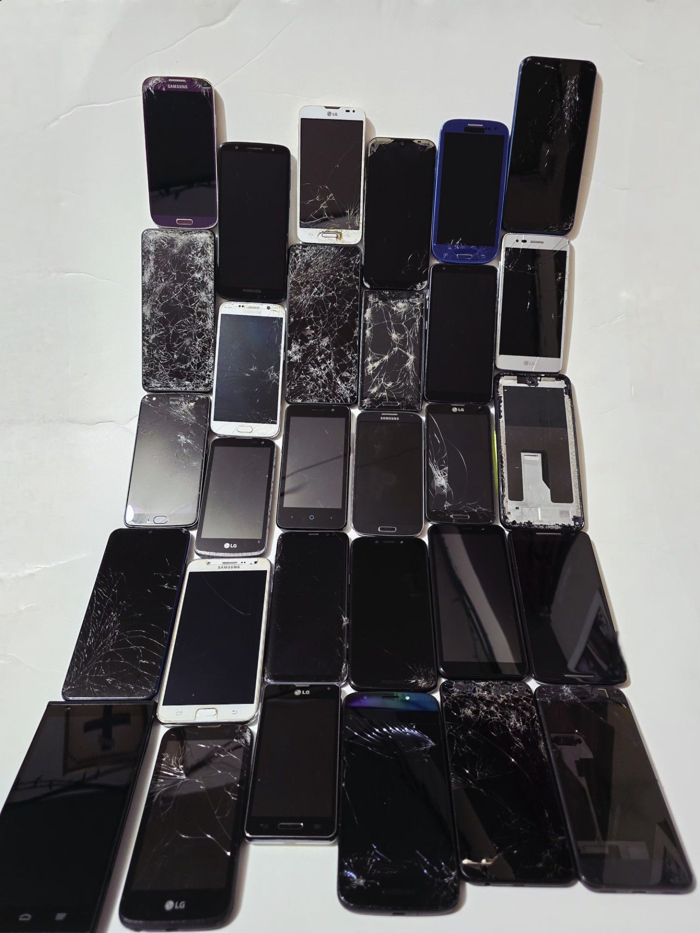 Lot of Phones - 30PC Parts/Restoration