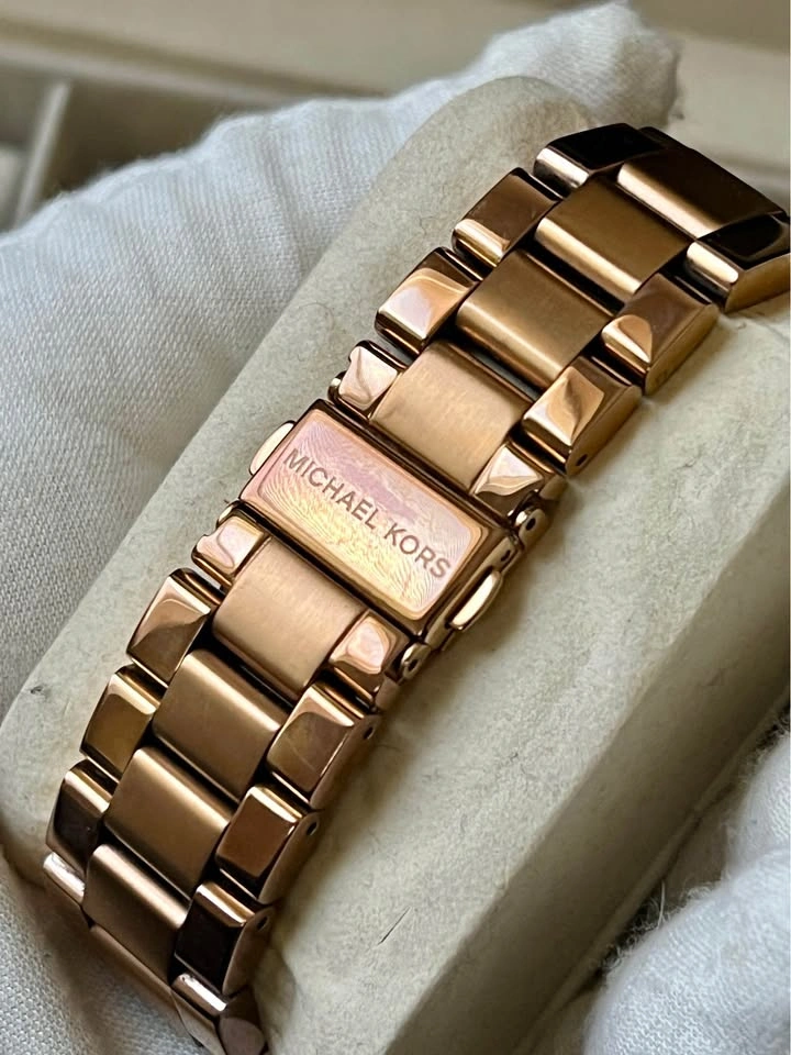Ladies Watches Bundle all working - photo 4