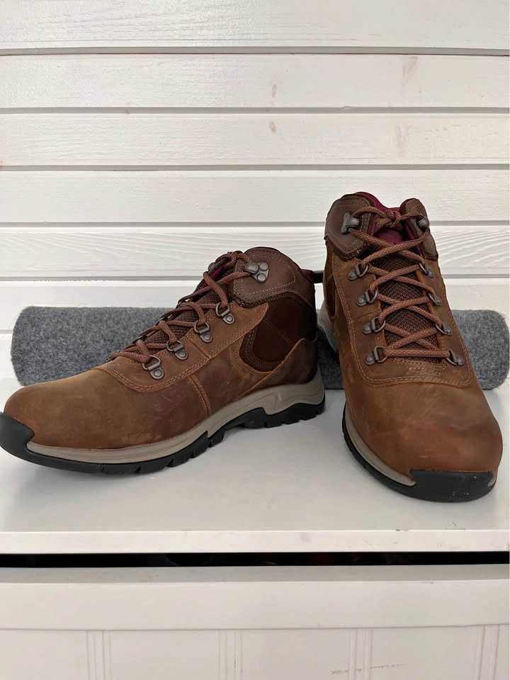 Timberland Women's Mt. Maddsen Hiking Boots - Size 9.5