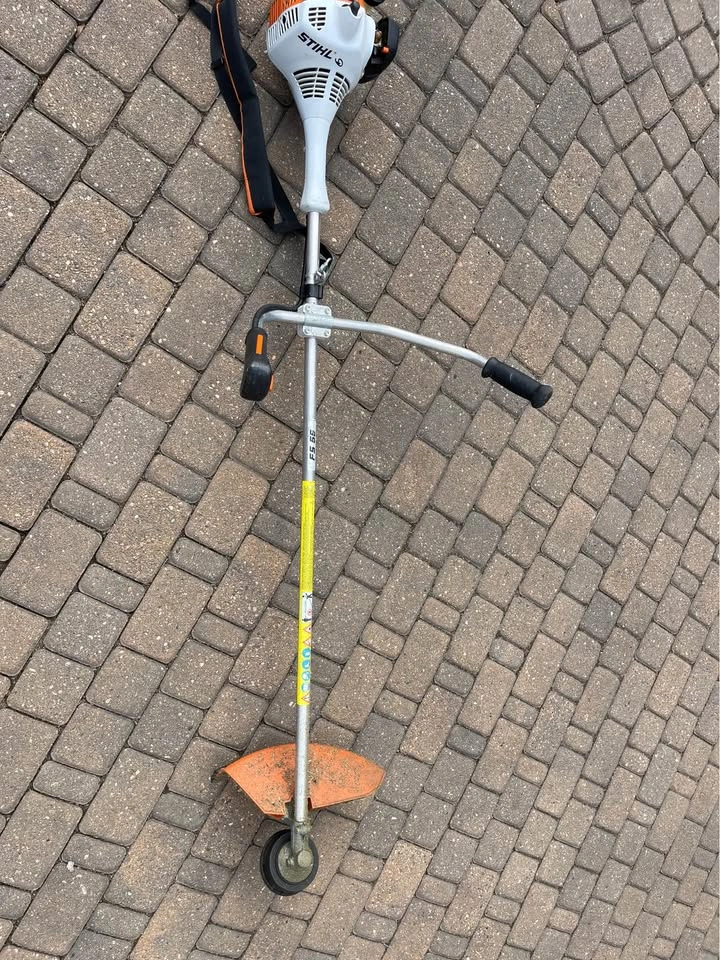 STIHL FS-55 Brushcutter - photo 2