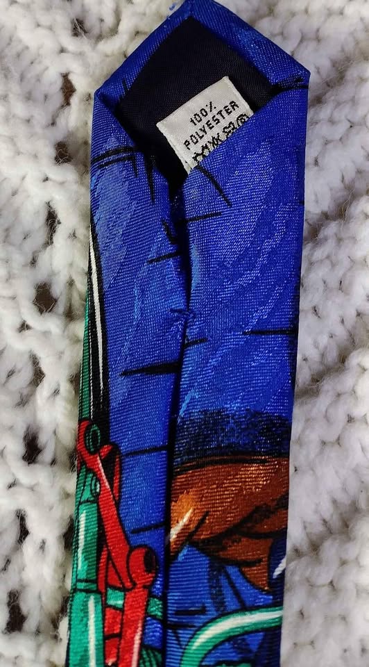 Detective Goofy Mens Tie Disney Captain Morgan Hotel - photo 2