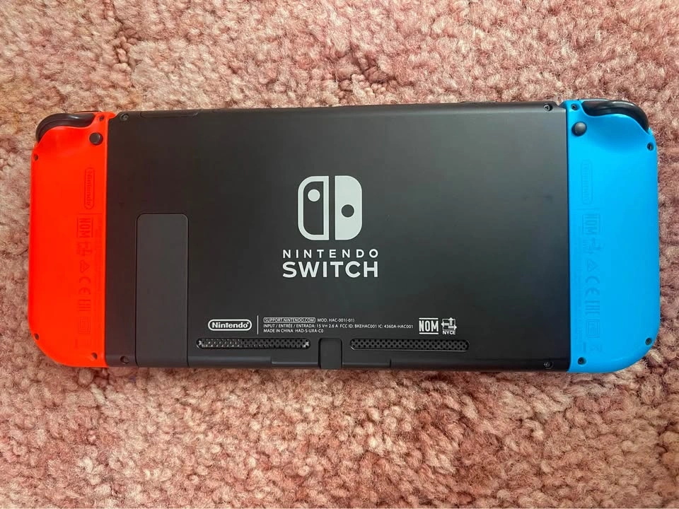 Nintendo Switch Bundle – Complete w/ Box + 3 Games - photo 4