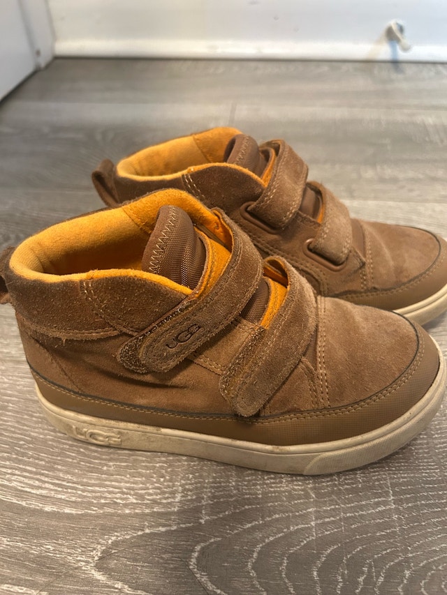 Lot Boys Shoes Sizes 12-1 - photo 2