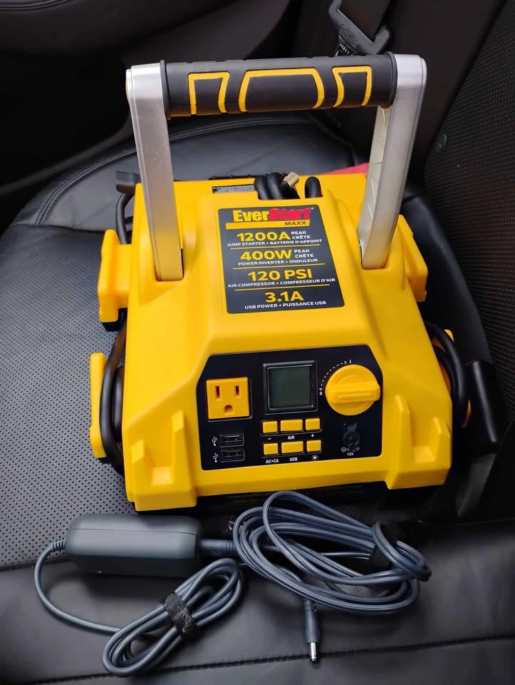 NEW Everstart Maxx Portable Jump Starter - photo 2