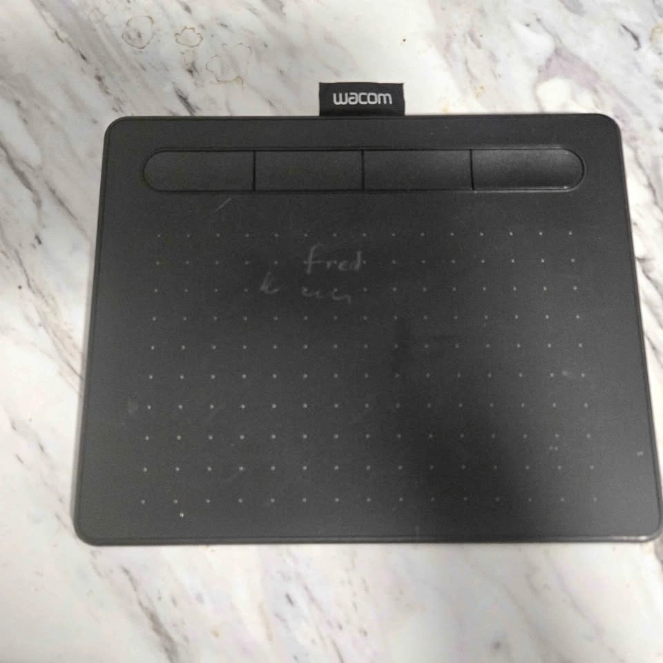 Wacom Intuos CTL-1400 Drawing Tablet