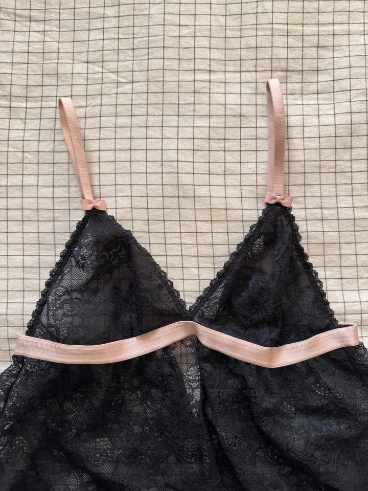 Black and baby pink lace camisole top - photo 2