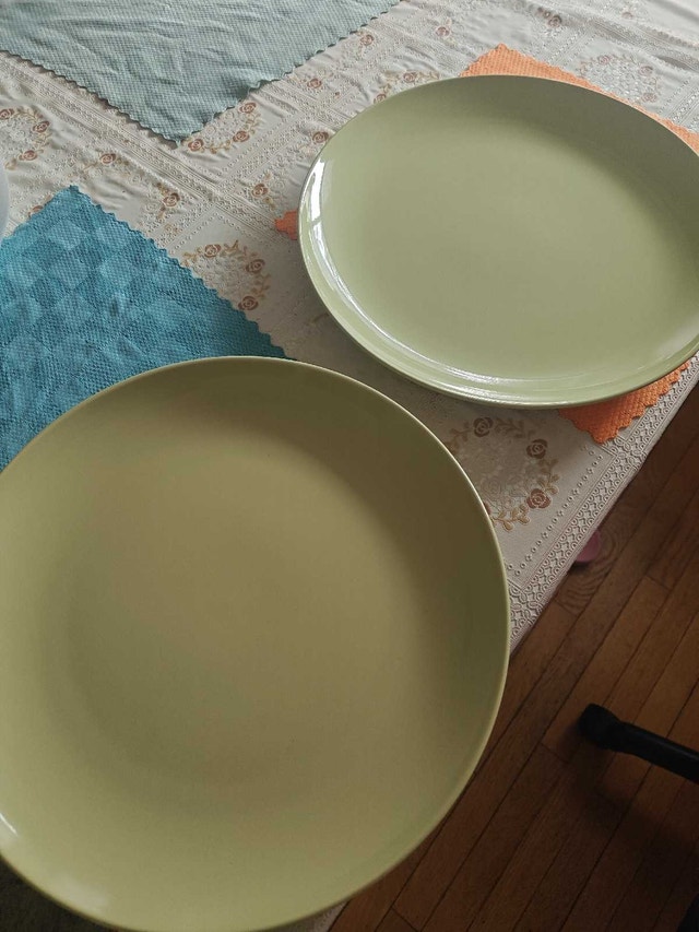 2 IKEA FÄRGKLAR Dinner Plates (26cm, Green)