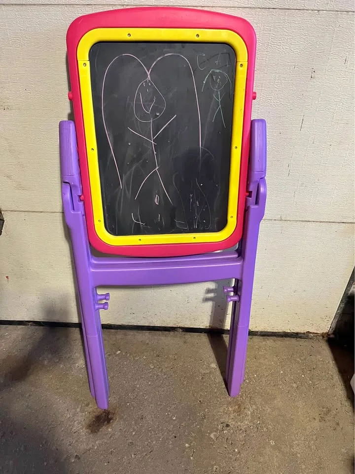 Kids Easel thumbnail