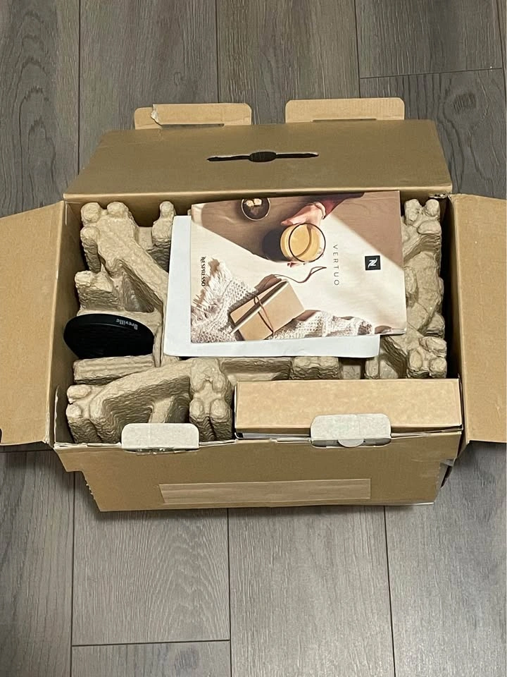 Nespresso Vertuo Next Coffee & Espresso Machine (Like New, Compl - photo 4