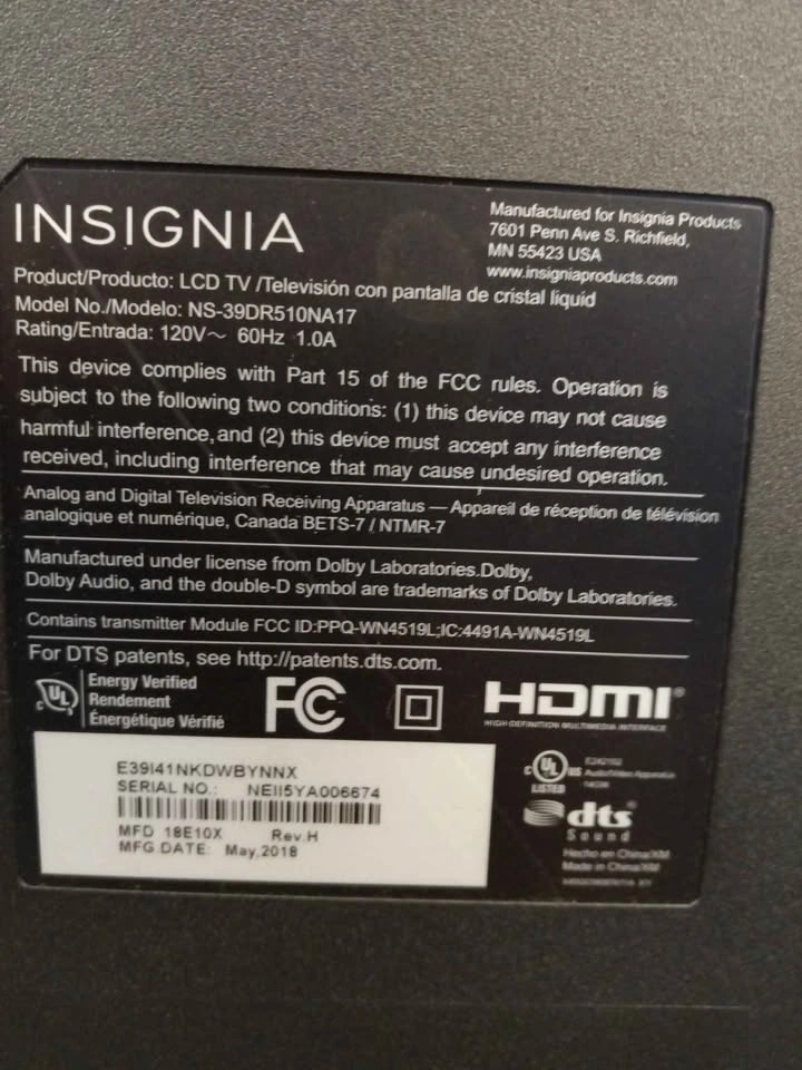 38.5" Insignia Roku Smart TV - photo 3
