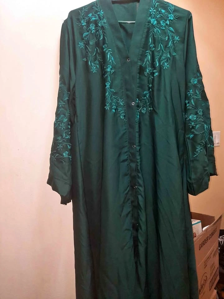 Women dress abaya open