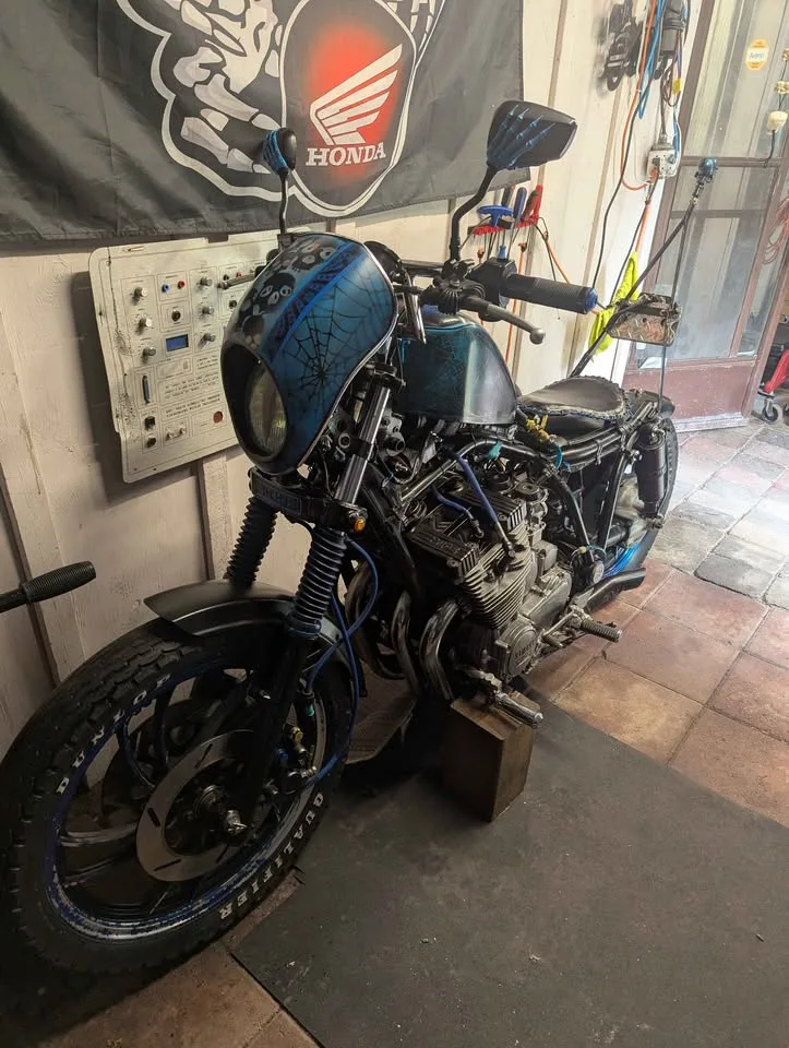 🥕1983 Yamaha XJ6 image indicator(4)