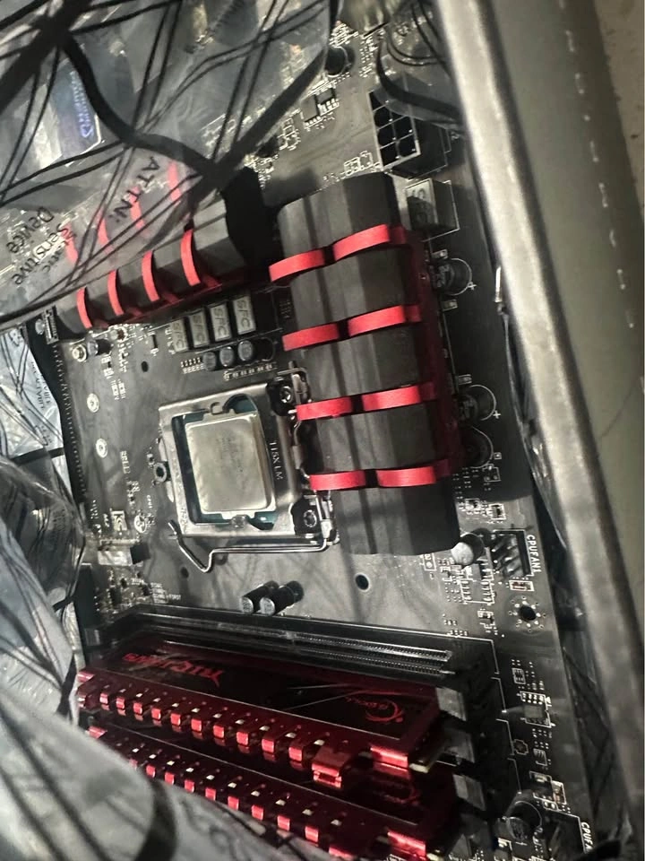ASUS ROG Maximus IX Hero Motherboard (Z270, LGA 1151) - photo 4