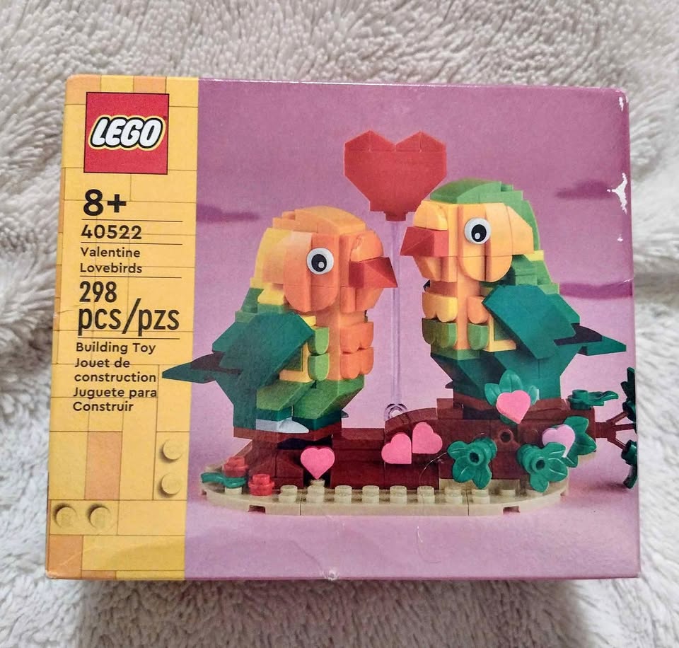 Sealed LEGO Valentine Lovebirds 40522 Building Kit