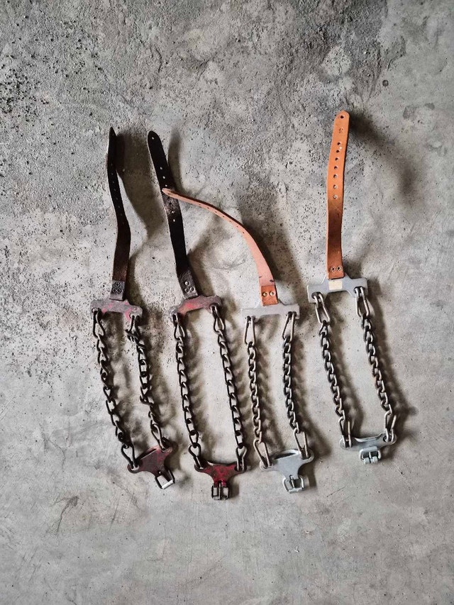Vintage leather strap tire chains 26"