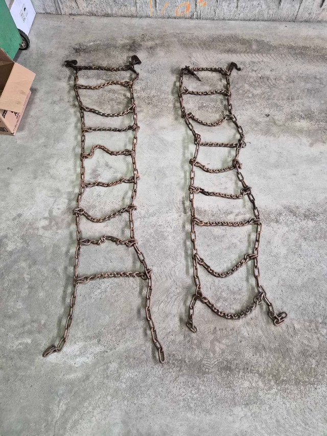 Tire Chains 15x30 V-Link Heavy Duty