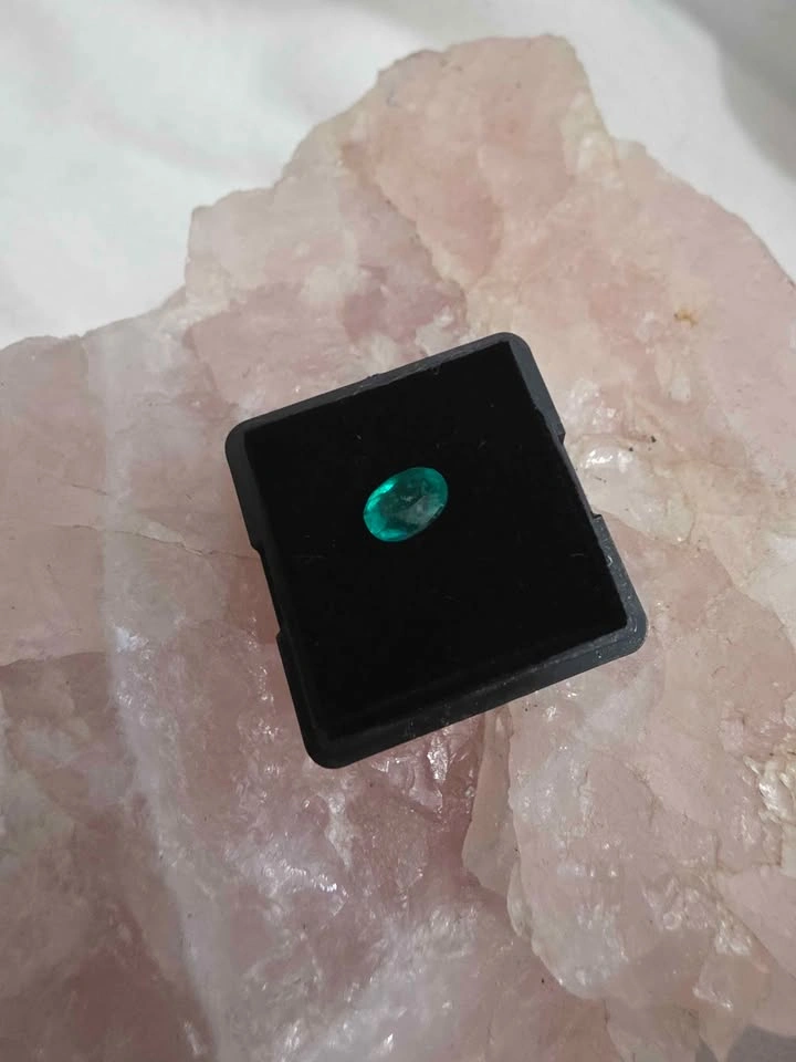 Emerald natural Colombian - photo 2