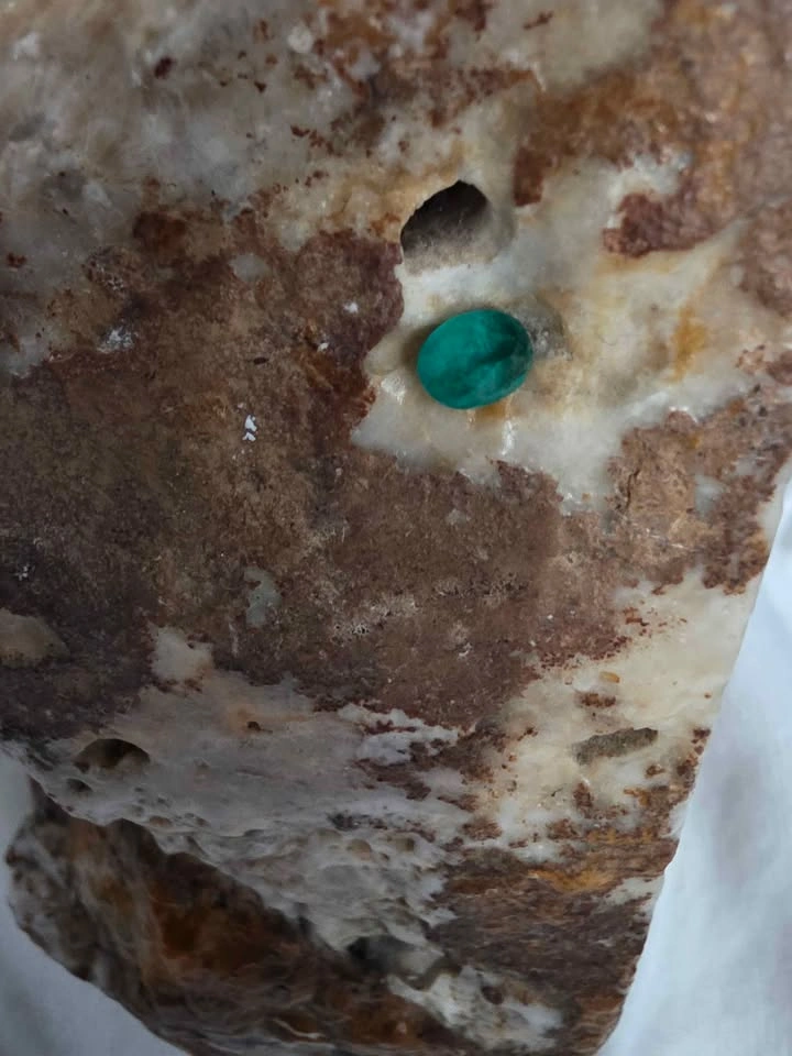 Emerald natural Colombian - photo 3