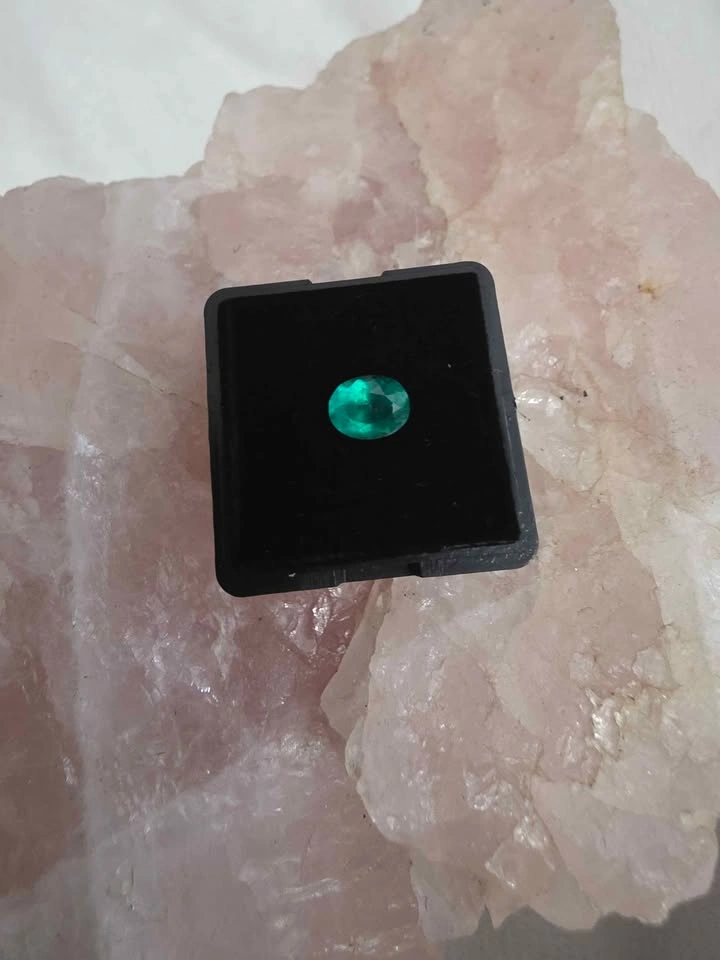 Emerald natural Colombian - photo 5