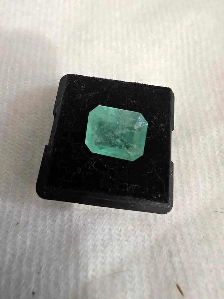Emerald natural Colombian