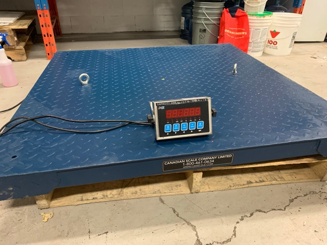 Canadian Scale 5000lb Industrial Scale - photo 2