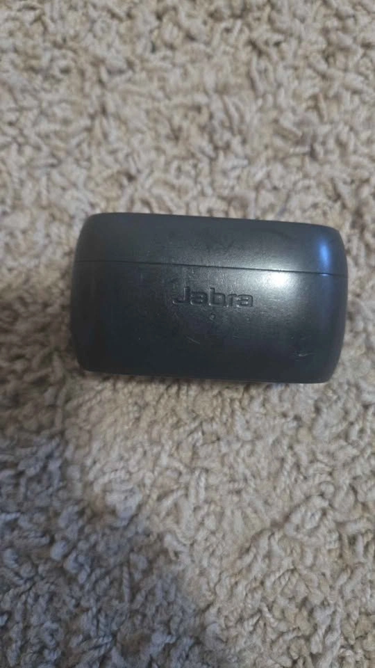Jabra Wireless Earbuds with Charging Case - photo 2