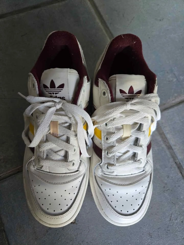 Adidas Maroon and Yellow Sneakers - photo 2