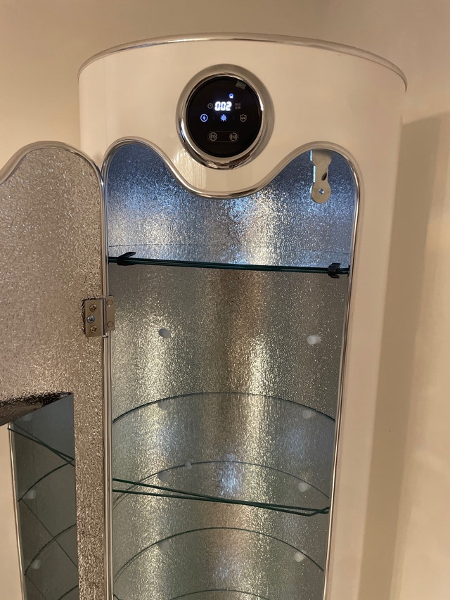 Rotating shoe rack/display shelf - photo 3