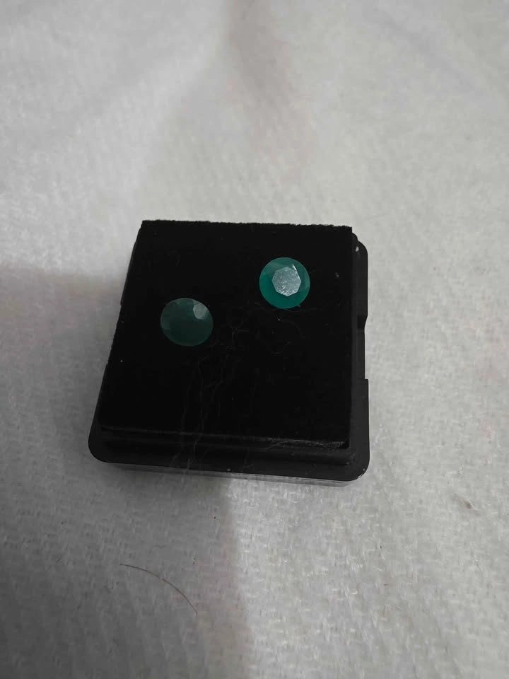 Natural Colombian Emeralds - Round Cut - Untreated Pair - photo 4