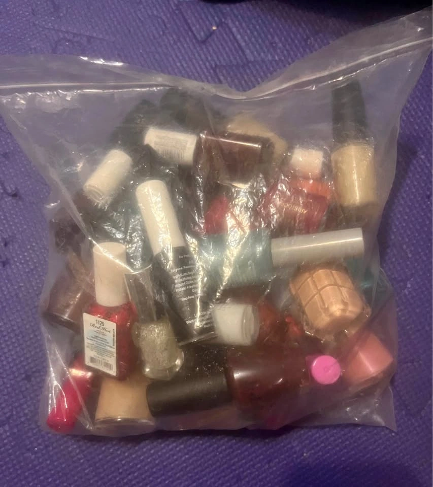 Multiple Nail Polishes - Gel & Regular - photo 2