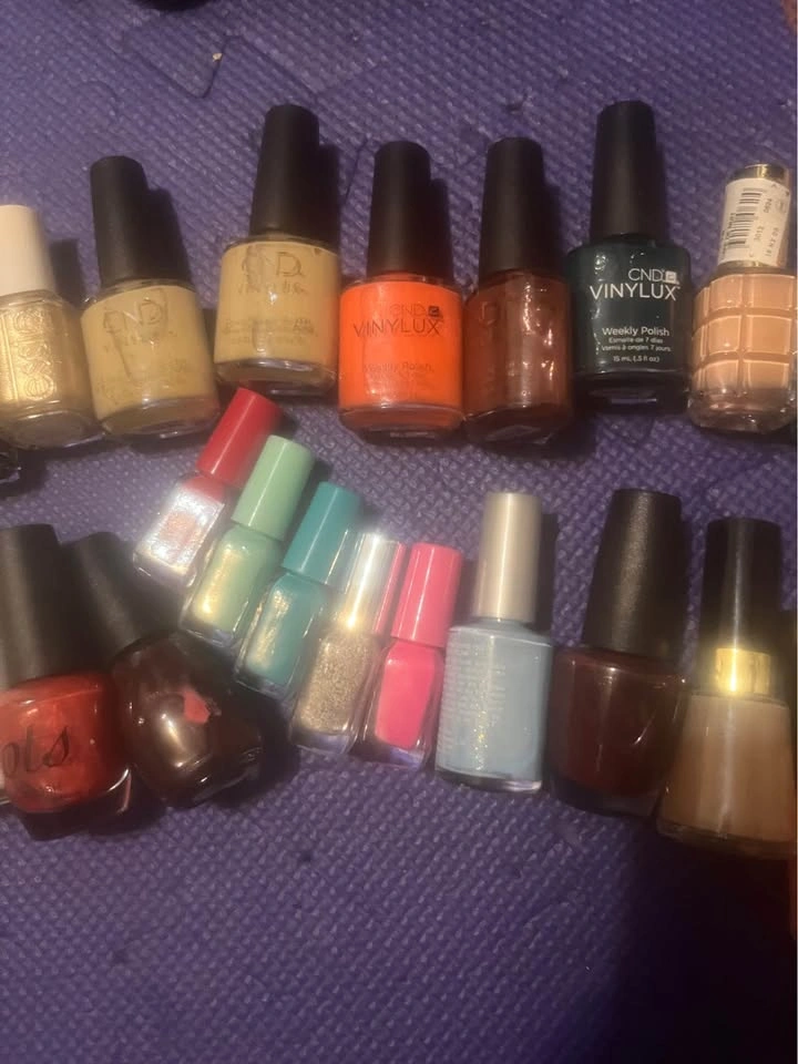 Multiple Nail Polishes - Gel & Regular - photo 5