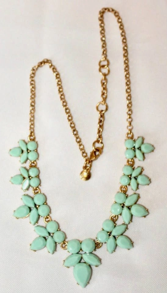 Turquoise/mint green floral collar necklace with gold-tone chain - photo 3