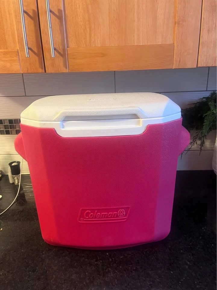 Coleman Portable Wheeled Camping Cooler Red White - photo 3