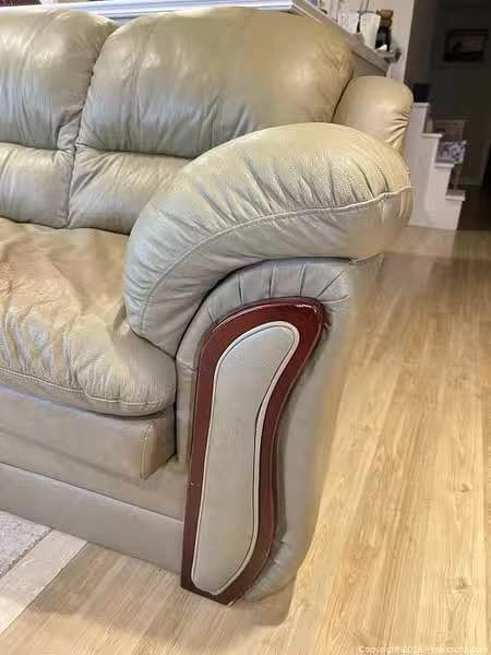 Green 3-Seat Traditional Leatherette Sofa with Wood Trim - photo 3
