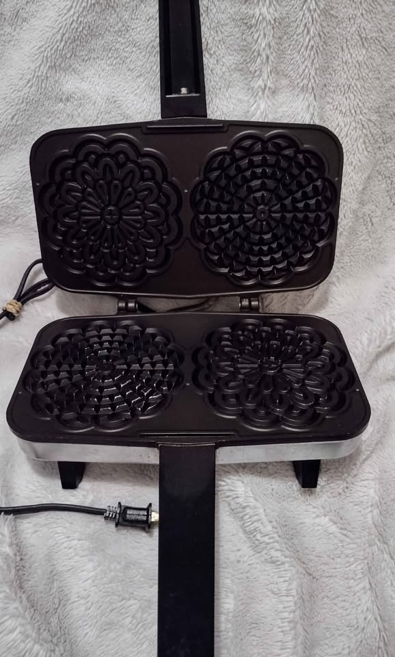 Vitantonio Pizzelle Chef 300 A Cookie Maker Vintage WORKS - photo 3