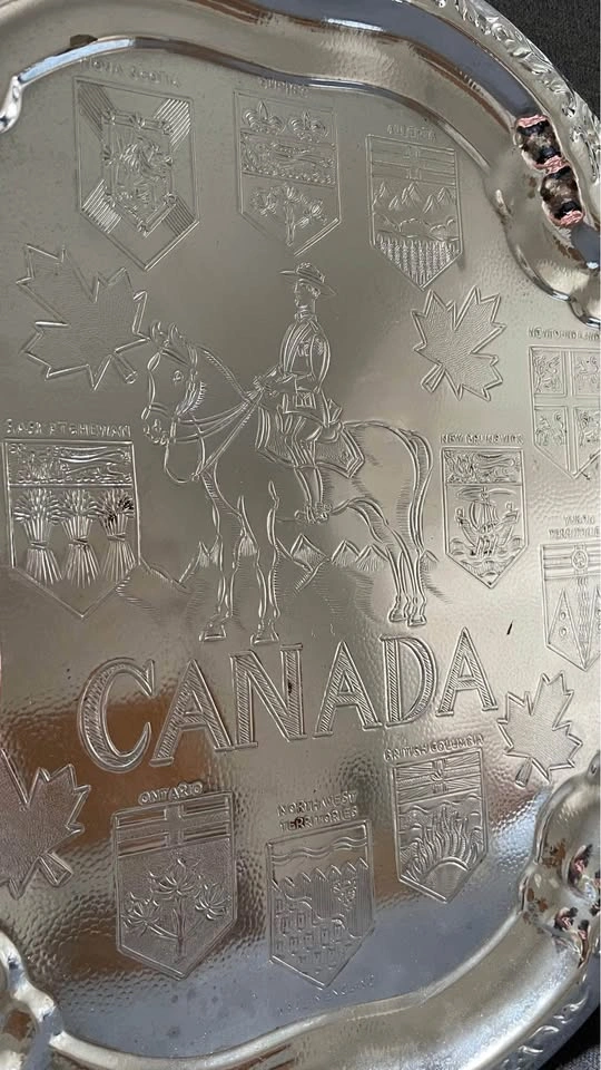 Vintage Canada Commemorative Tray - photo 2