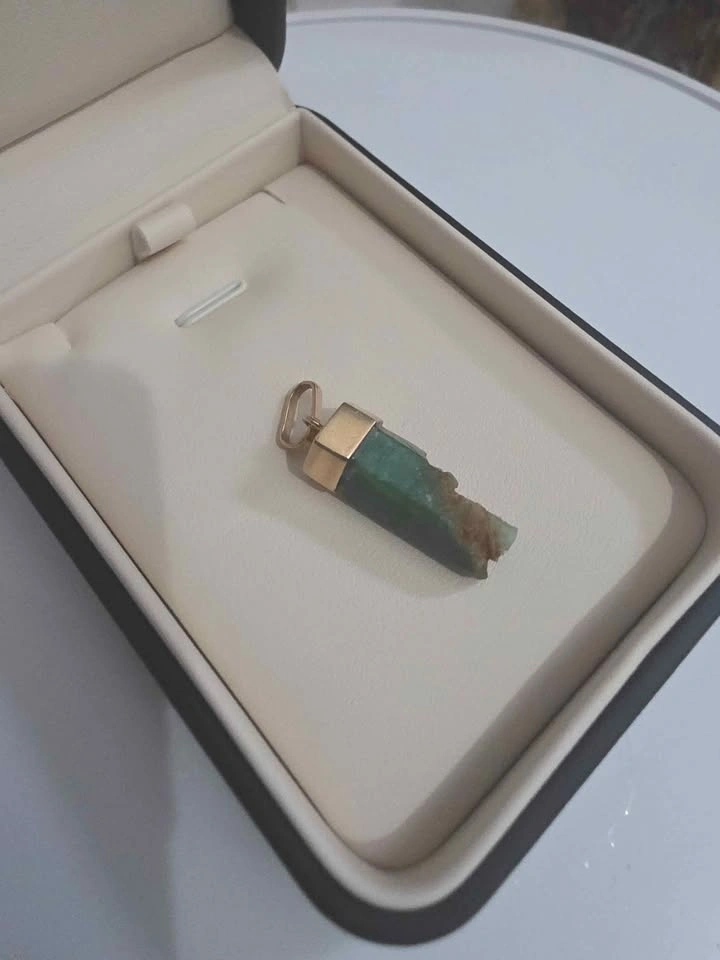 Emerald Natural Colombian Gold 18k - photo 4