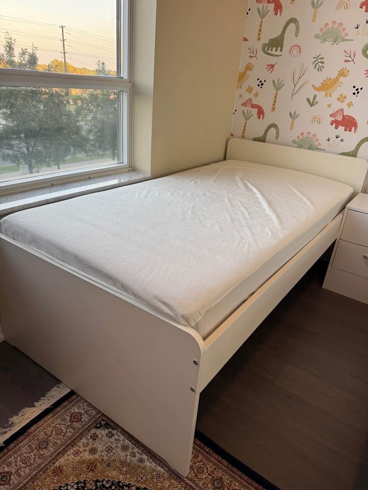 🛏️ IKEA Twin Bed Set (Frame + Mattress + Protector) - photo 2