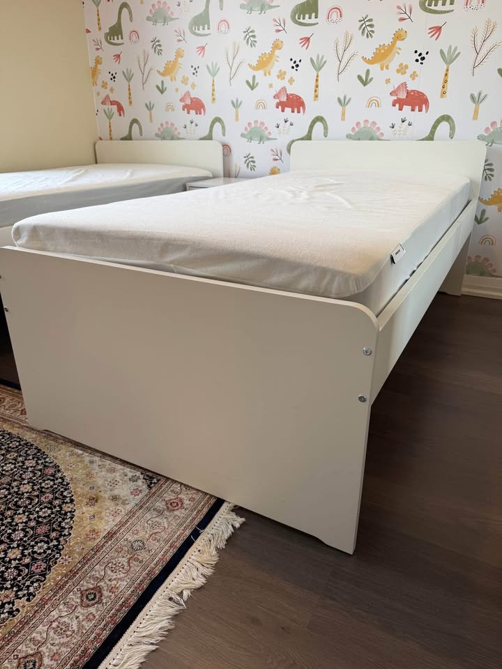 🛏️ IKEA Twin Bed Set (Frame + Mattress + Protector) - photo 3