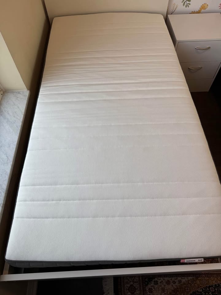 🛏️ IKEA Twin Bed Set (Frame + Mattress + Protector) - photo 4