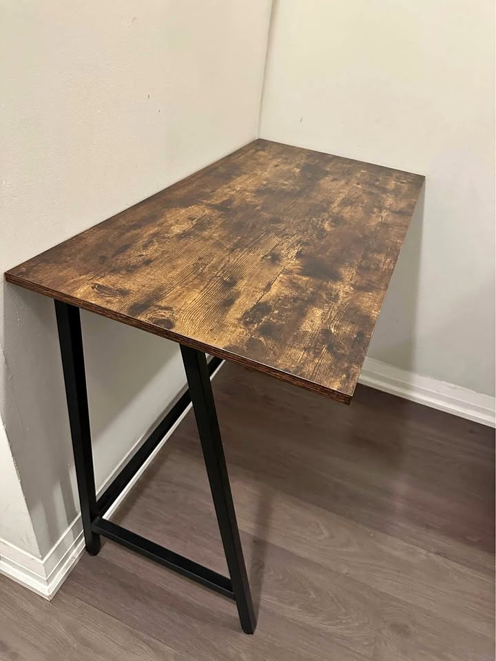 Vasagle Office Desk – Sturdy & Stylish